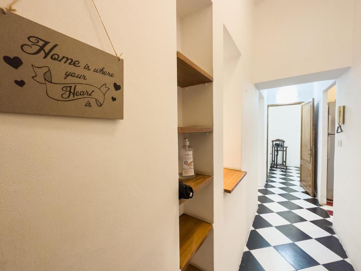 Appartement Domus Sant'Elena 2 à Rome Extérieur photo