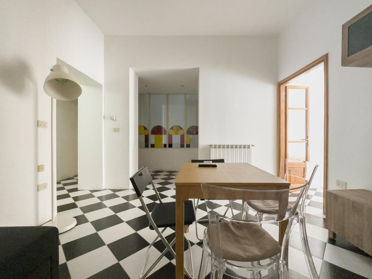 Appartement Domus Sant'Elena 2 à Rome Extérieur photo
